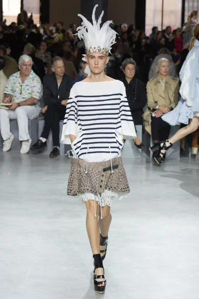 Look 13
